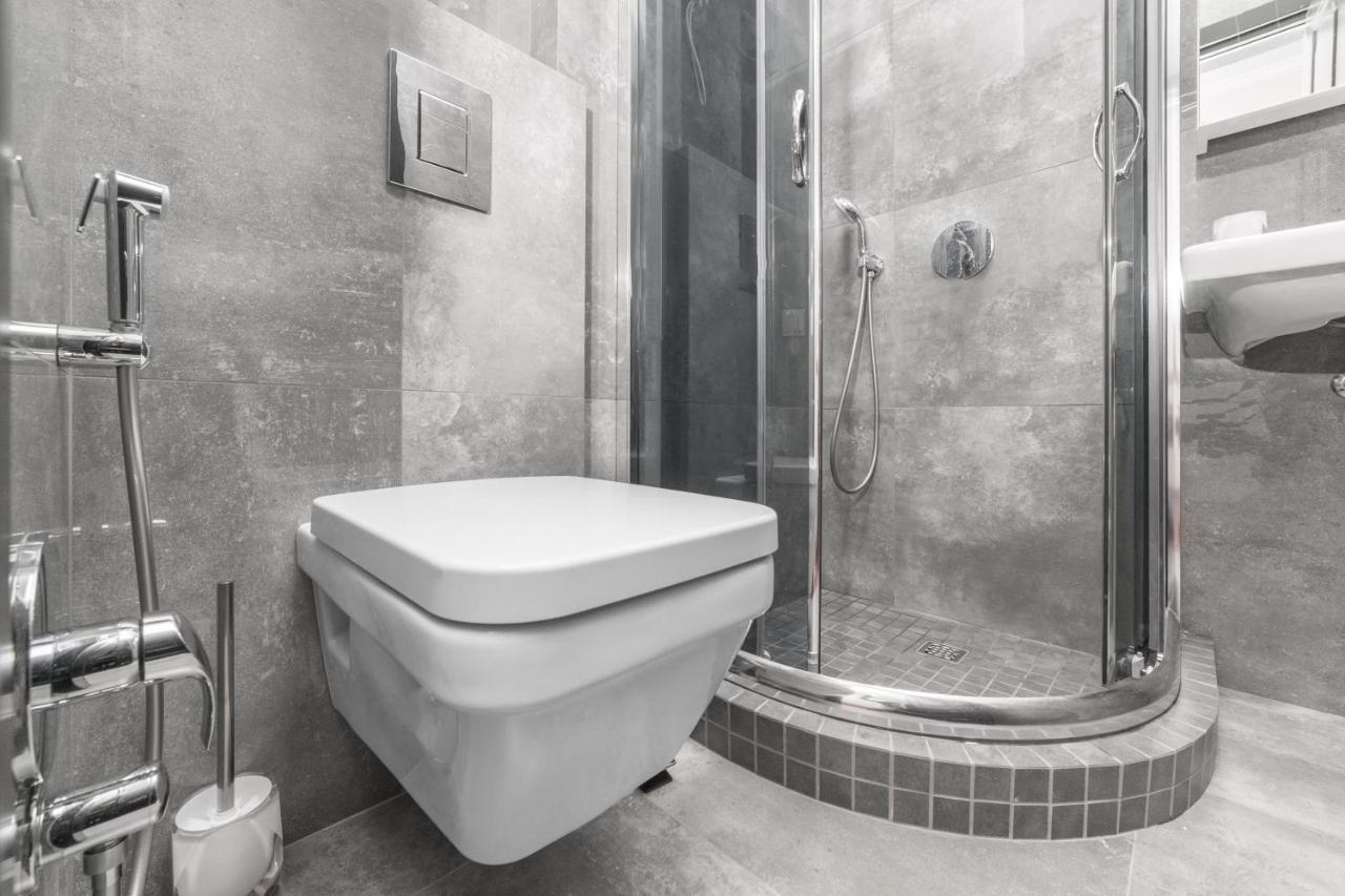 Apart Hotel D'Monica Одеса Екстериор снимка