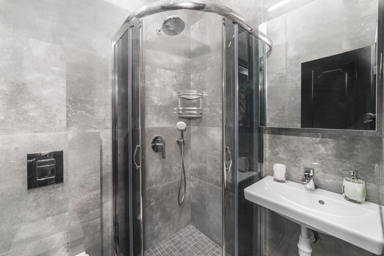 Apart Hotel D'Monica Одеса Екстериор снимка